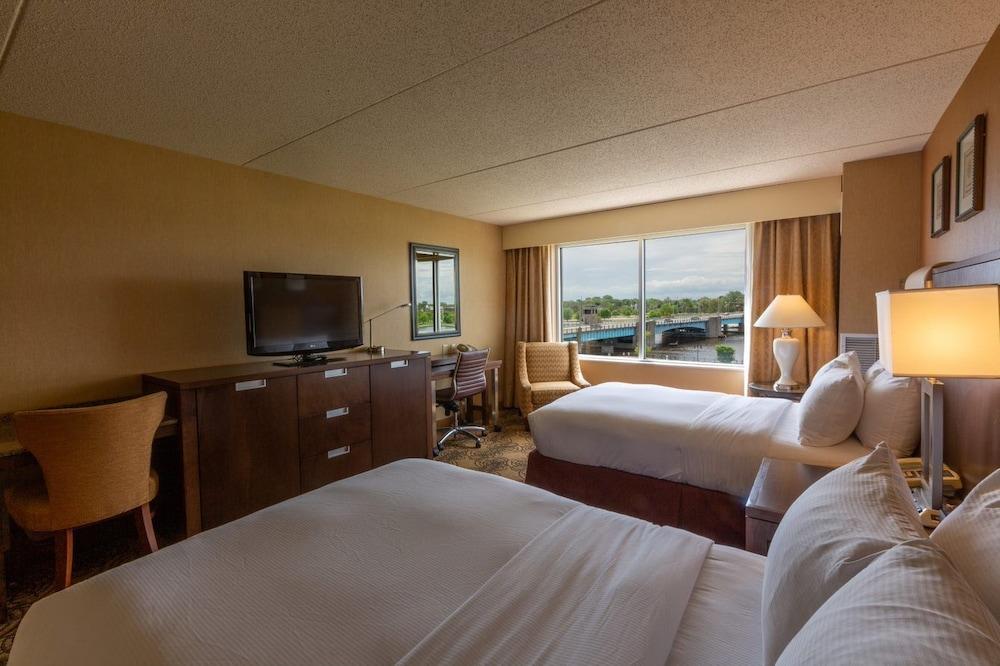 Hotel Doubletree By Hilton Bay City - Riverfront Extérieur photo